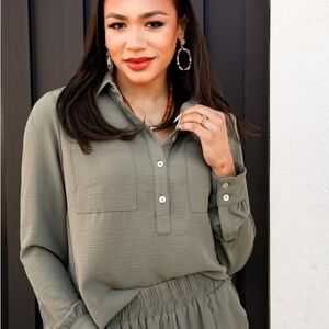 Evereve Sage Green Button-Down Shirt Size XS